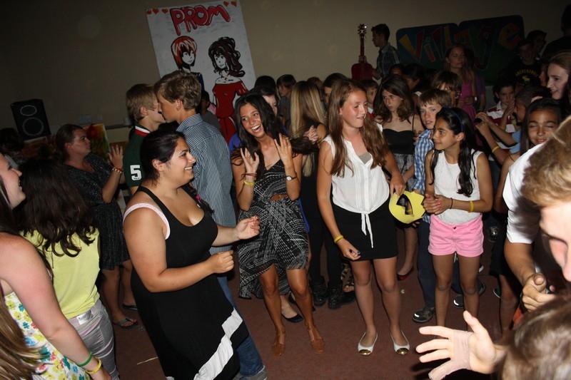 Village Camps International Summer Camp Leysin, Switzerland 2026-08-15 https://www.villagecamps.com/journals_admin/images/687-21-prommm (177).jpg